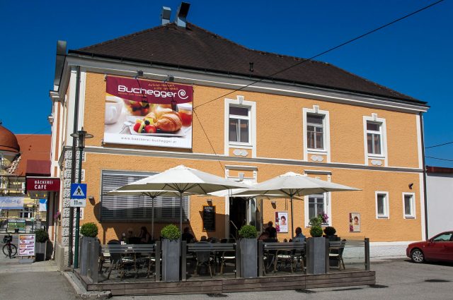 Filiale und Kaffeehaus in Andorf